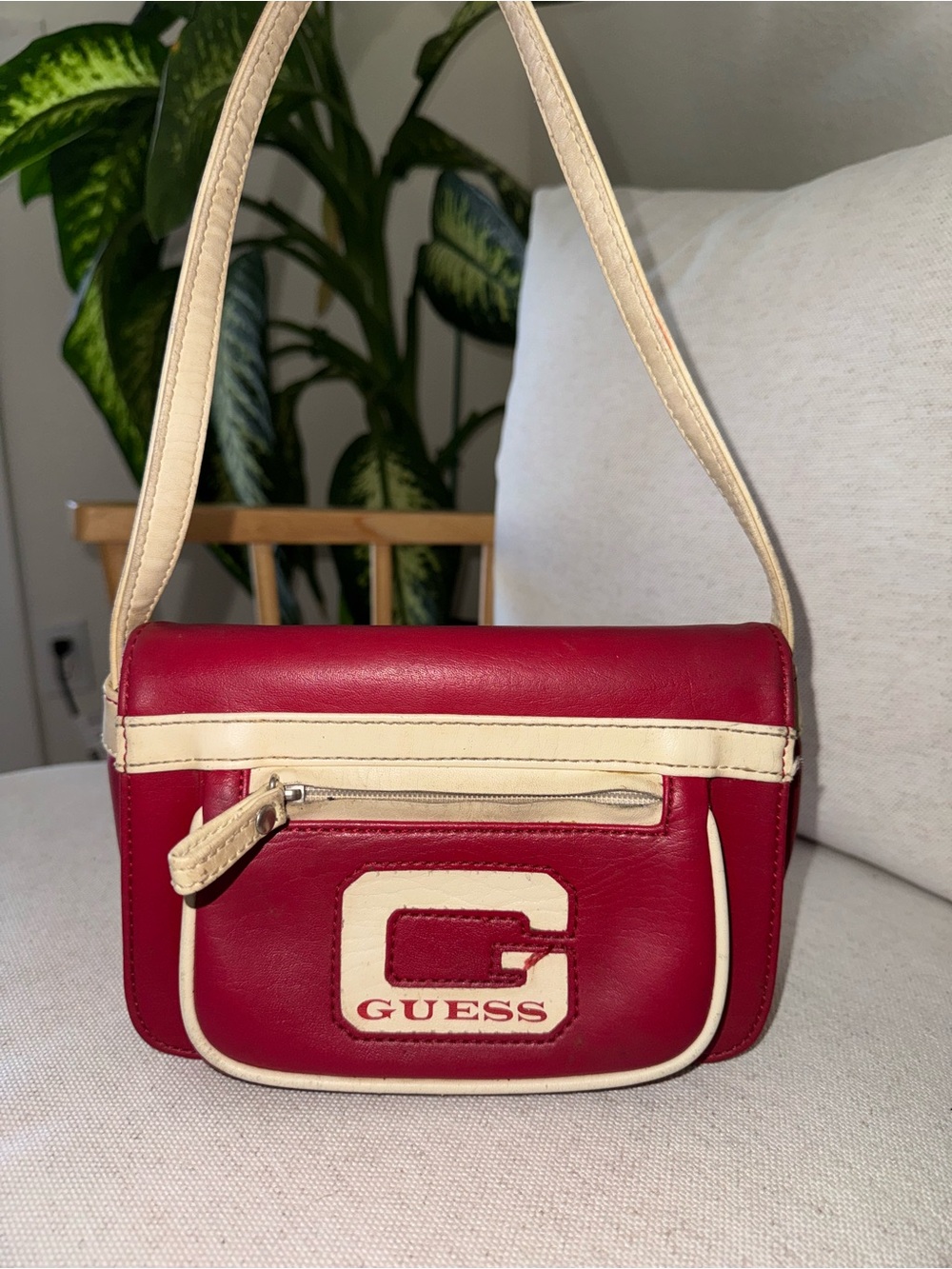 RARE GUESS Vintage 1990s Retro Red Cream G Logo Mini Baguette Shoulder Bag Purse